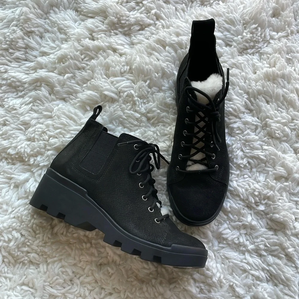 Eileen Fisher Shearling Winter Boots‎